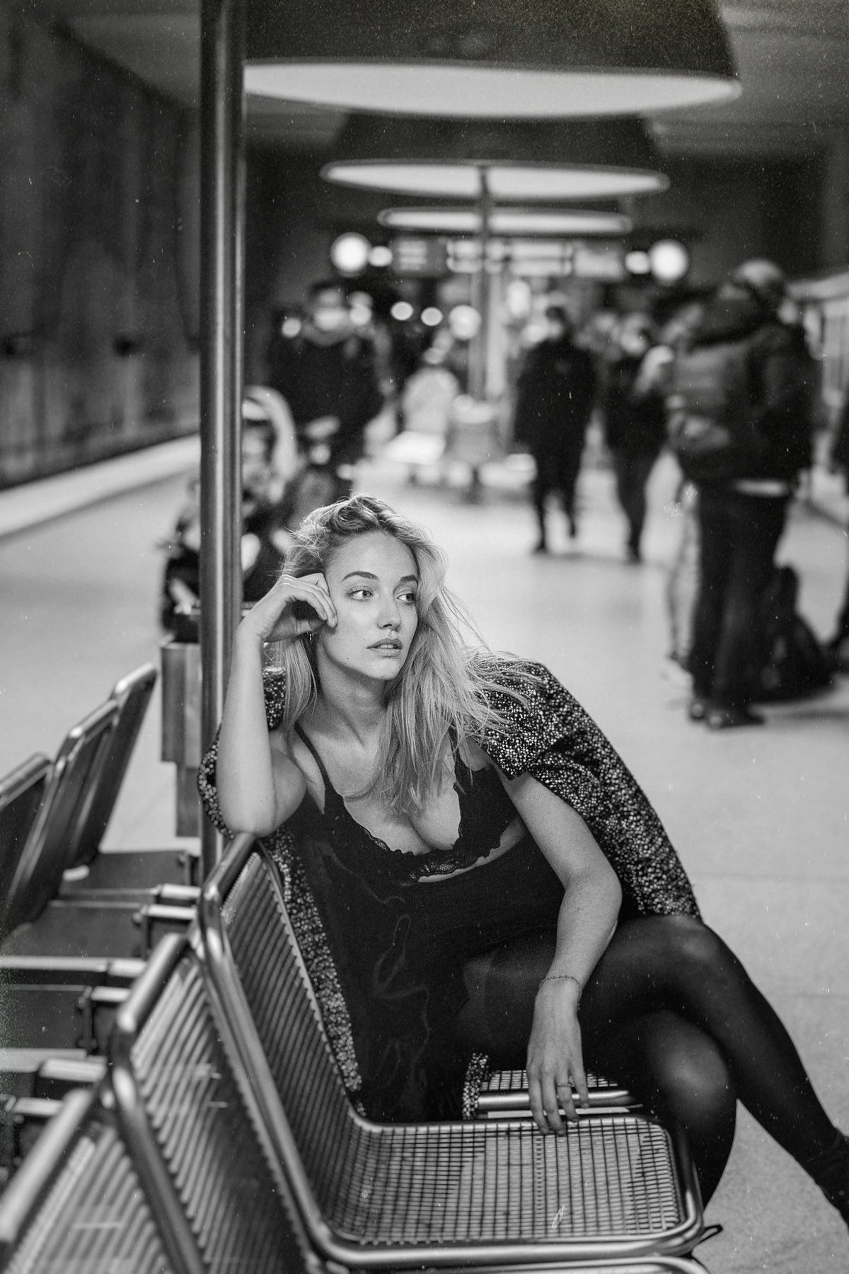 Anna Richter — Editorial